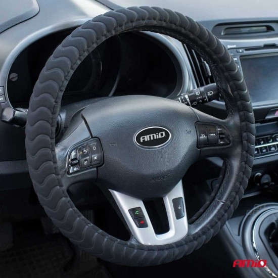 ΚΑΛΥΜΜΑ ΤΙΜΟΝΙΟΥ 37/39CM SWC-32-M ΜΑΥΡΟ ΑΦΡΩΔΕΣ ΑΟΣΜΟ AMIO - 1 ΤΕΜ. Καλύμματα Τιμονιού ΚΑΛΥΜΜΑ ΤΙΜΟΝΙΟΥ 37/39CM SWC-32-M ΜΑΥΡΟ ΑΦΡΩΔΕΣ ΑΟΣΜΟ AMIO - 1 ΤΕΜ. Καλύμματα Τιμονιού